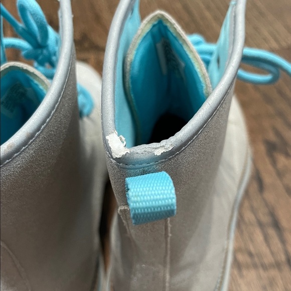 Skechers Silver Lace-Up Boots with Blue Highlights 9.5 Women’s - Picture 5 of 14